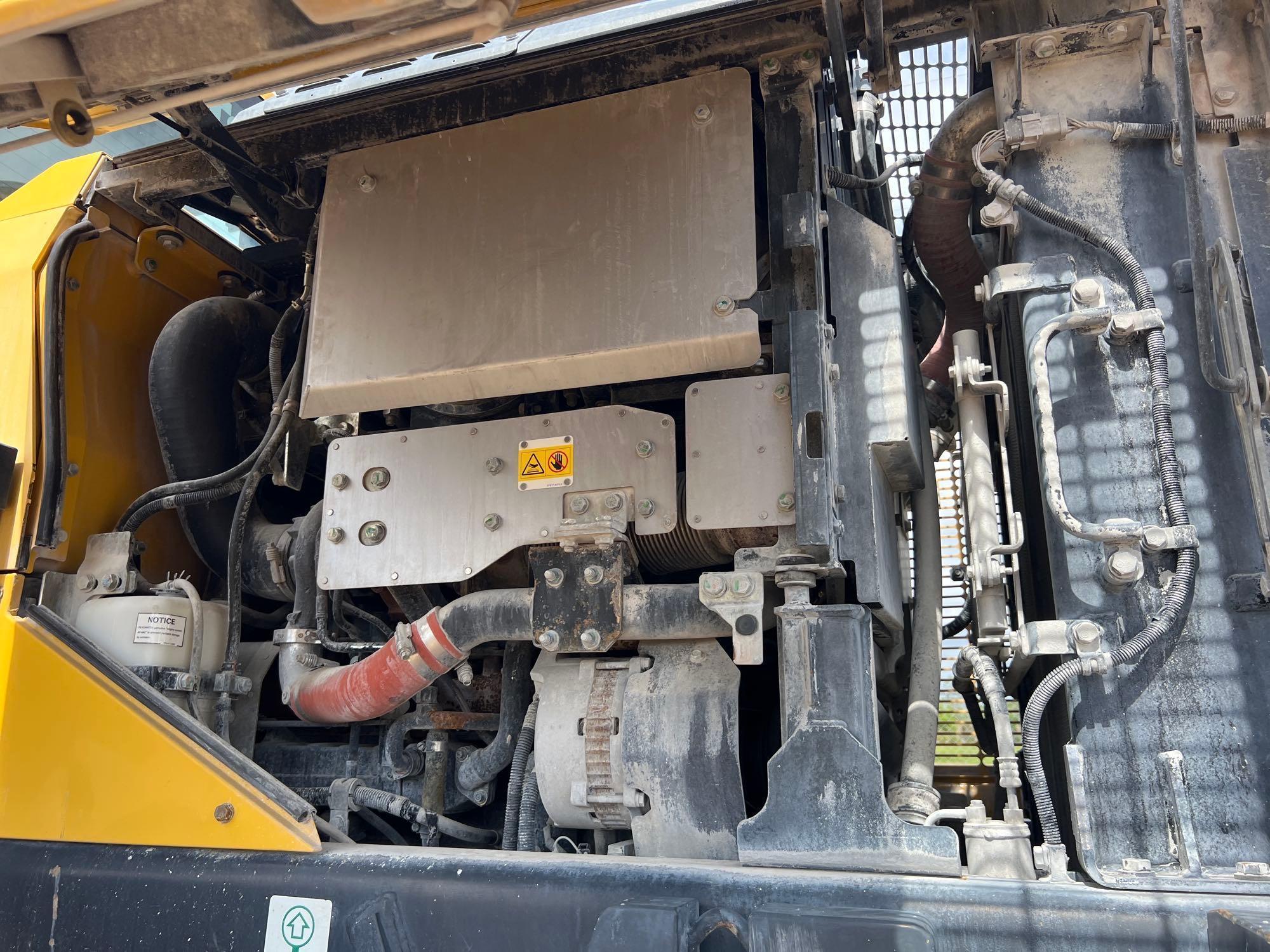 2020 KOMATSU WA320-8 WHEEL LOADER