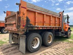 2004 INTERNATIONAL 7400 T/A DUMP TRUCK