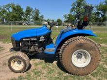 NEW HOLLAND TC33 TRACTOR