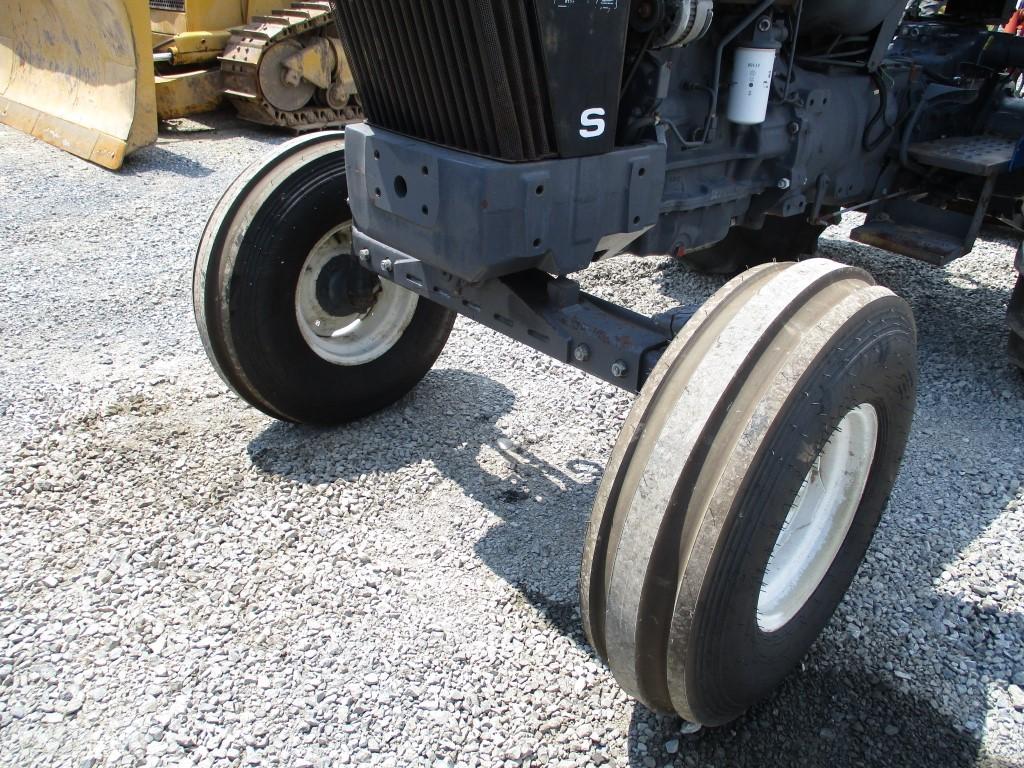 New Holland 6610 Tractor
