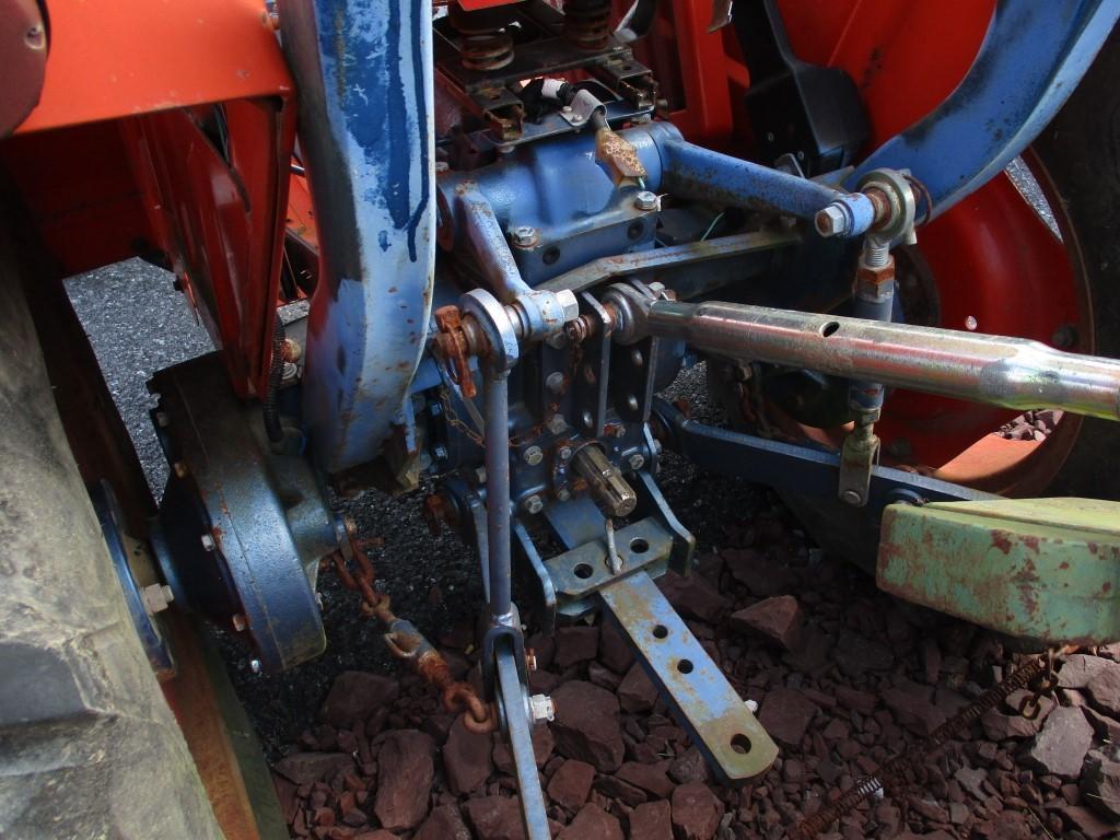 Kioti LB2202 Tractor