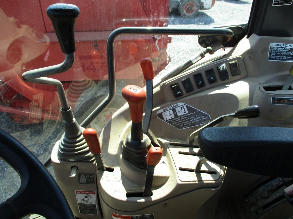 Kubota M 9540 Tractor w/LA1353 Loader