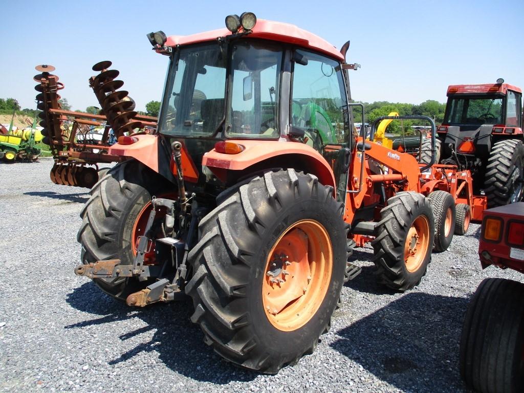 Kubota M 9540 Tractor w/LA1353 Loader