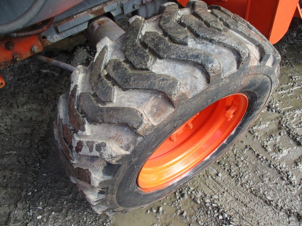 1999 Kubota L3300 Compact Tractor
