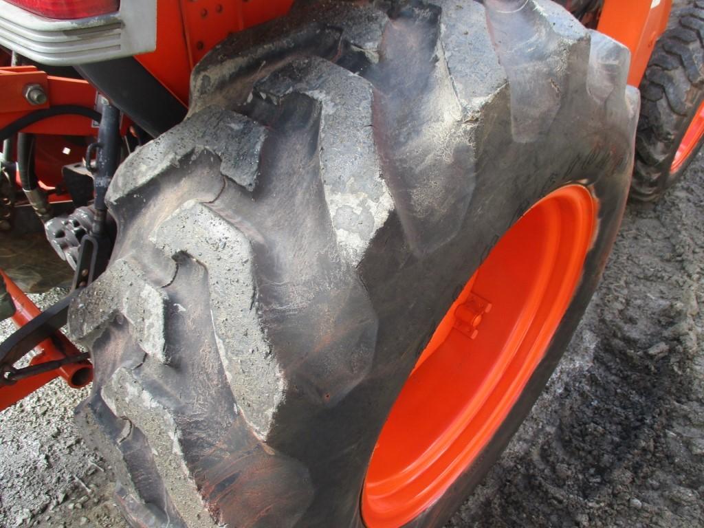 1999 Kubota L3300 Compact Tractor
