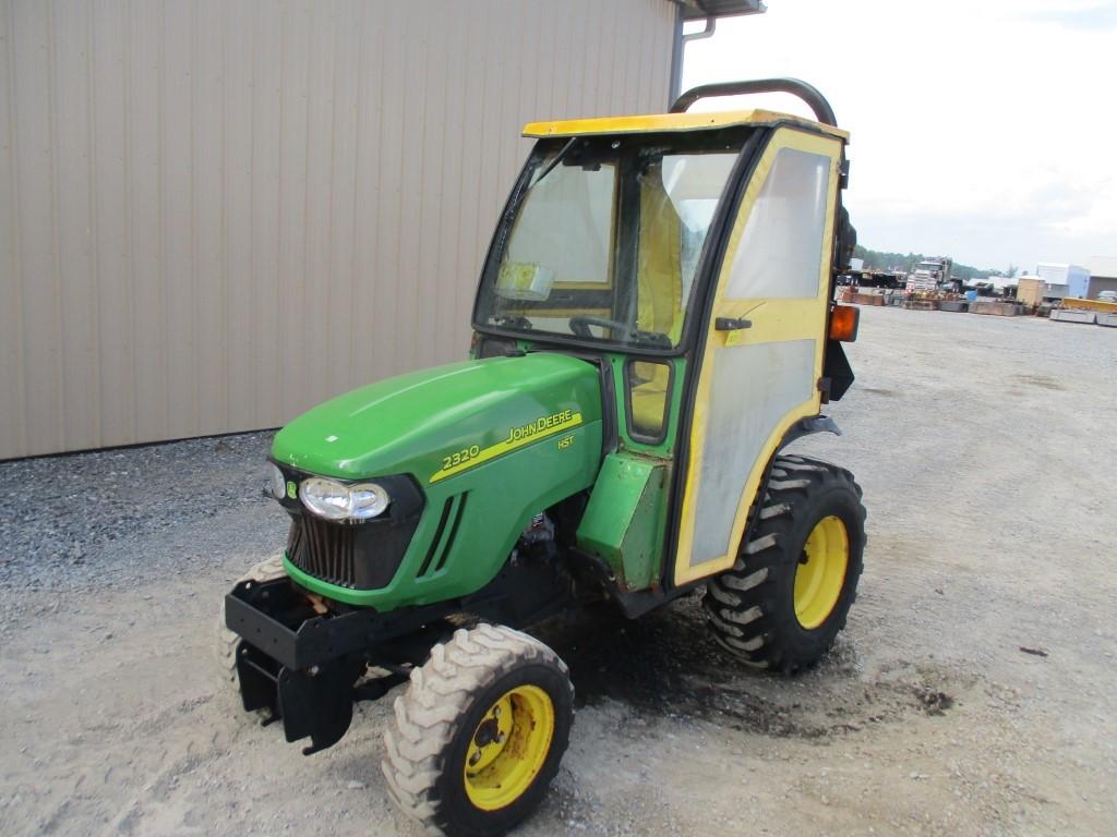 John Deere 2320 Tractor
