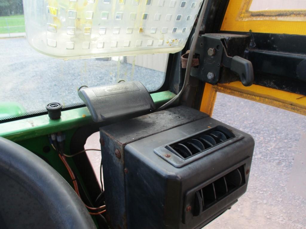 John Deere 2320 Tractor