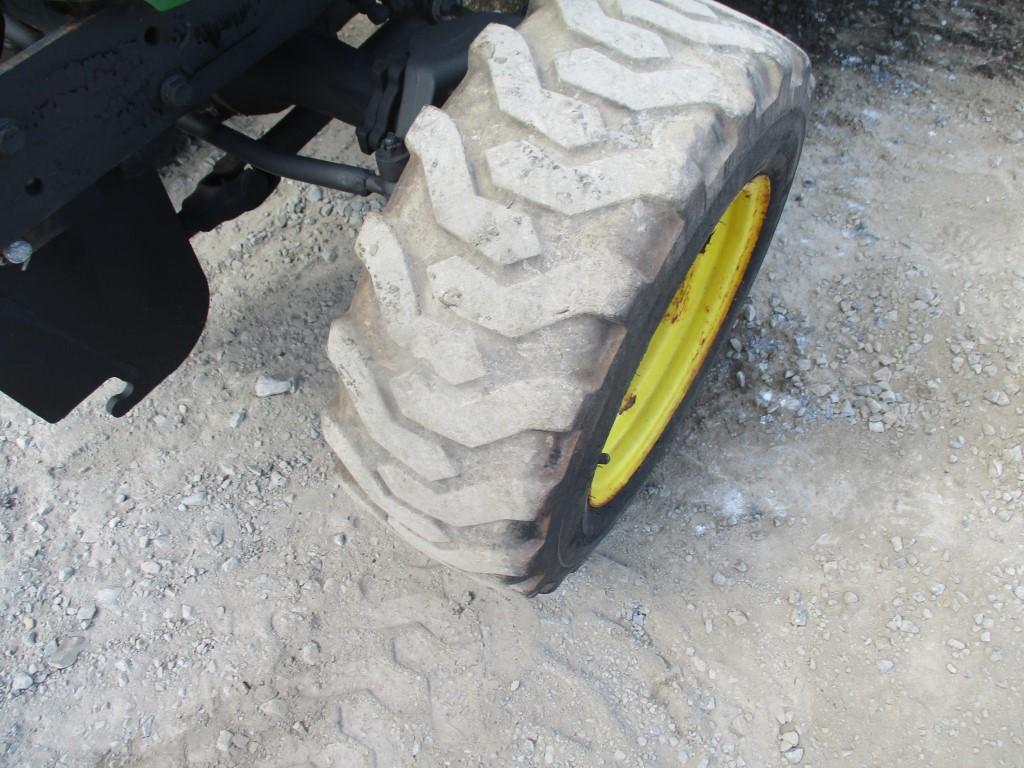 John Deere 2320 Tractor