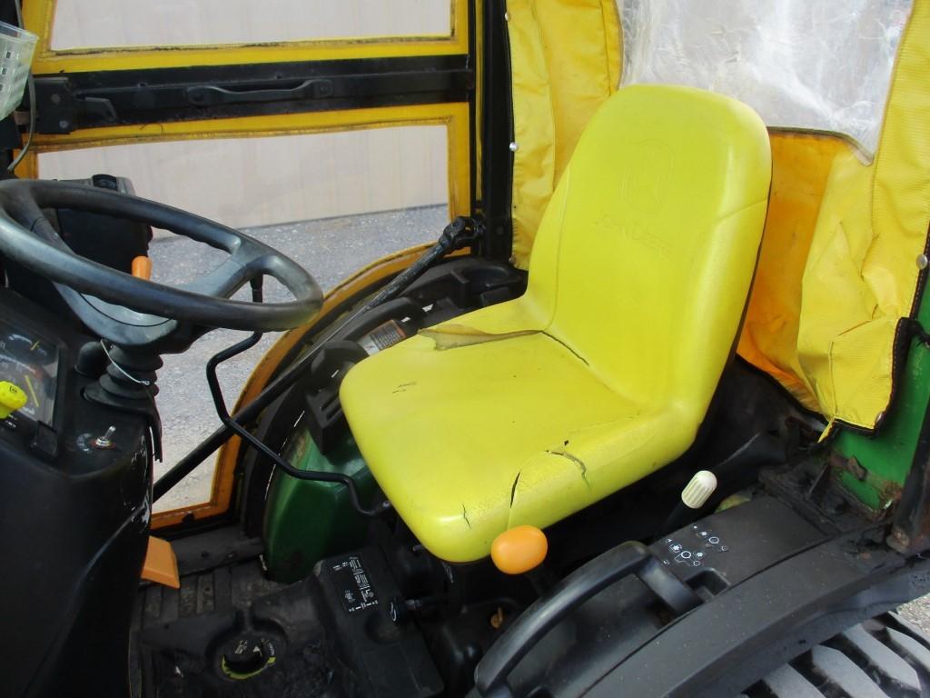 John Deere 2320 Tractor