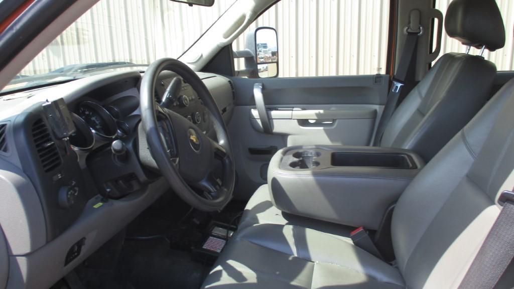 2012 Chevy 3500 Flatbed Pick-Up