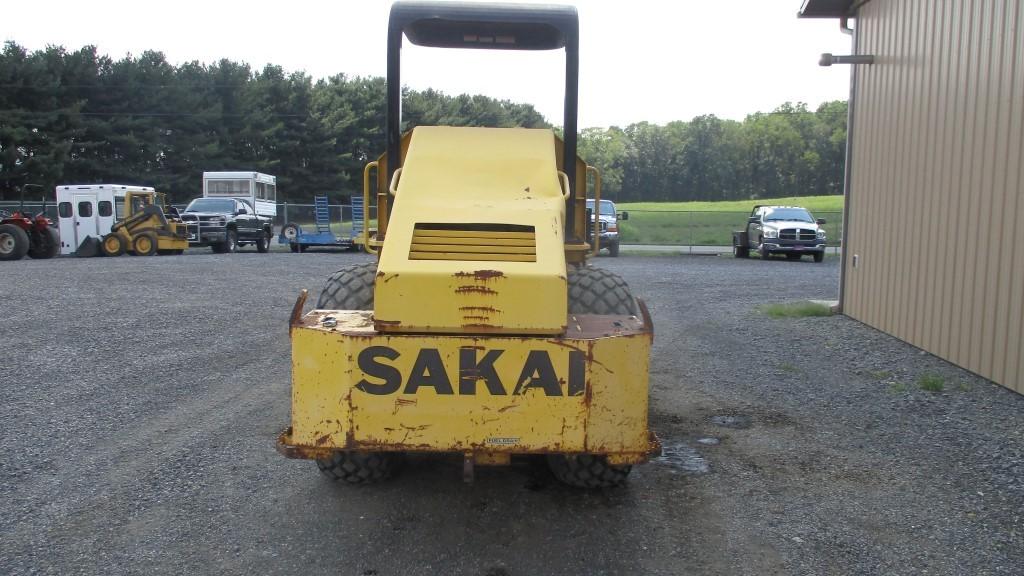 Sakai SV400 Dirt Roller