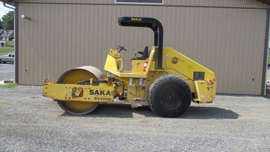 Sakai SV400 Dirt Roller