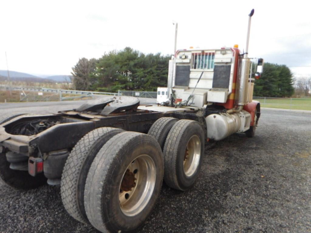 1988 Peterbilt 379 Day Cab Tractor Truck