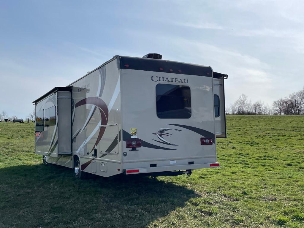 2017 Ford E Series Chateau 31L Luxury Camper