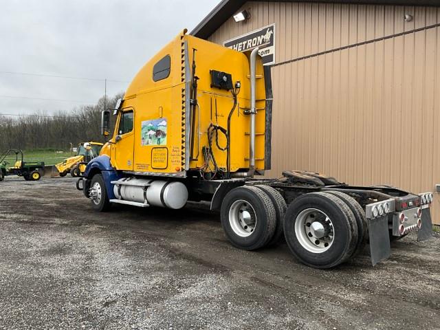 2007 Freightliner Sleeper Tractor Truck