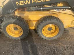 New Holland LX465 Skid Steer