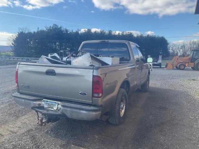 2002 Ford F350 Lariat Pick Up Truck