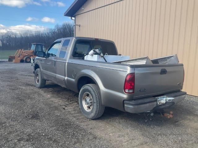 2002 Ford F350 Lariat Pick Up Truck