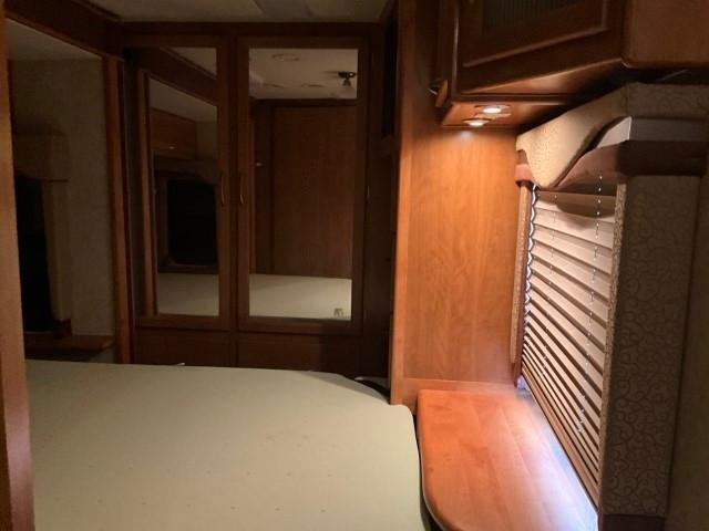 2004 Fleetwood Pace Arrow 37C Motorhome