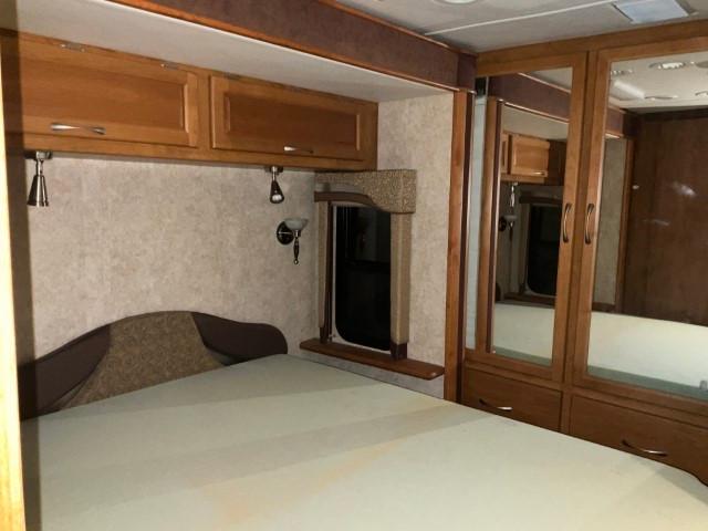 2004 Fleetwood Pace Arrow 37C Motorhome