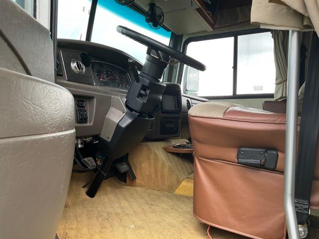 2004 Fleetwood Pace Arrow 37C Motorhome