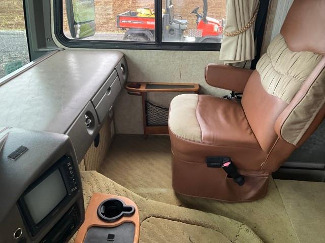 2004 Fleetwood Pace Arrow 37C Motorhome