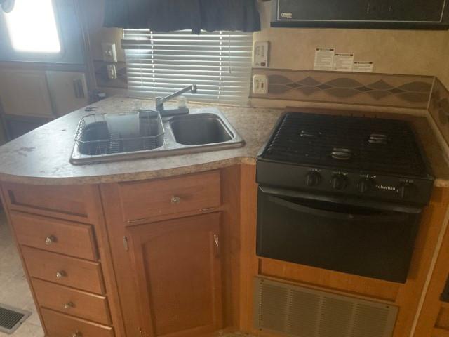 2009 Salem 5th Wheel Camper / Toy Hauler