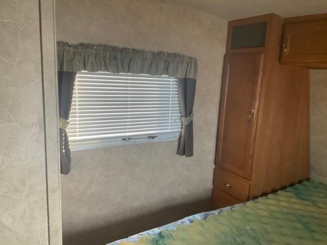 2009 Salem 5th Wheel Camper / Toy Hauler