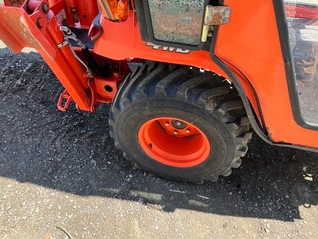 Kubota BX25 Loader Backhoe