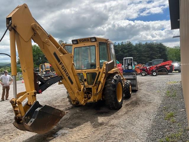 Ford 555B Loader Backhoe