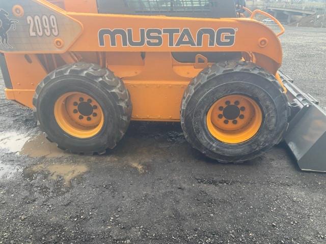 2007 Mustang 2099 Skid Steer