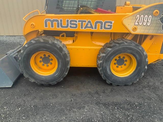 2007 Mustang 2099 Skid Steer