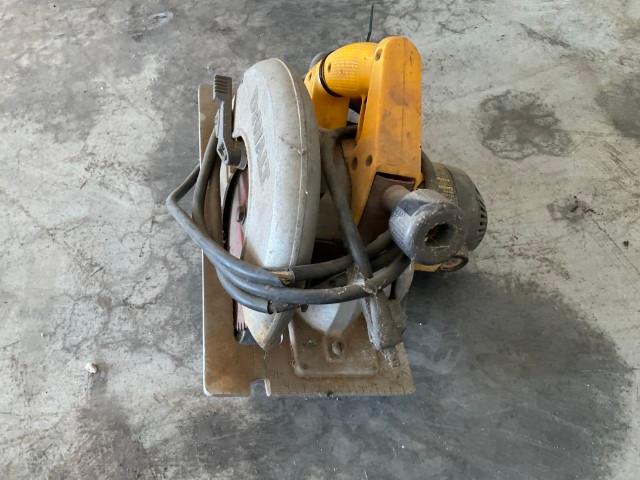 Dewalt 8 1/4" Circular Saw