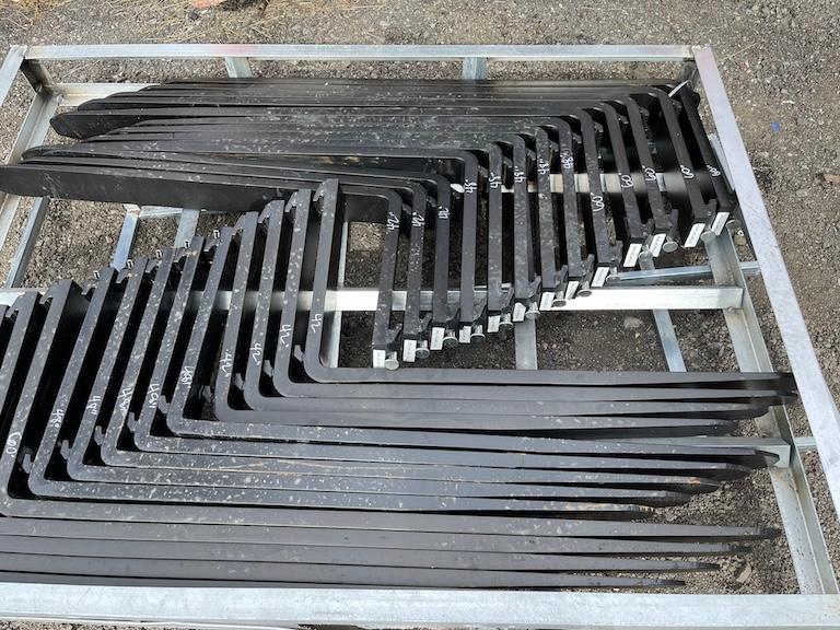 1 Set of Brand New 48" Forklift Forks (W-cE)