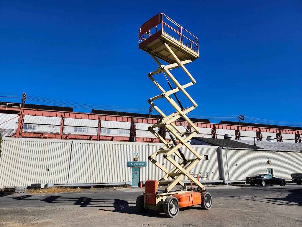2013 JLG 4069E 40ft Scissor Lift