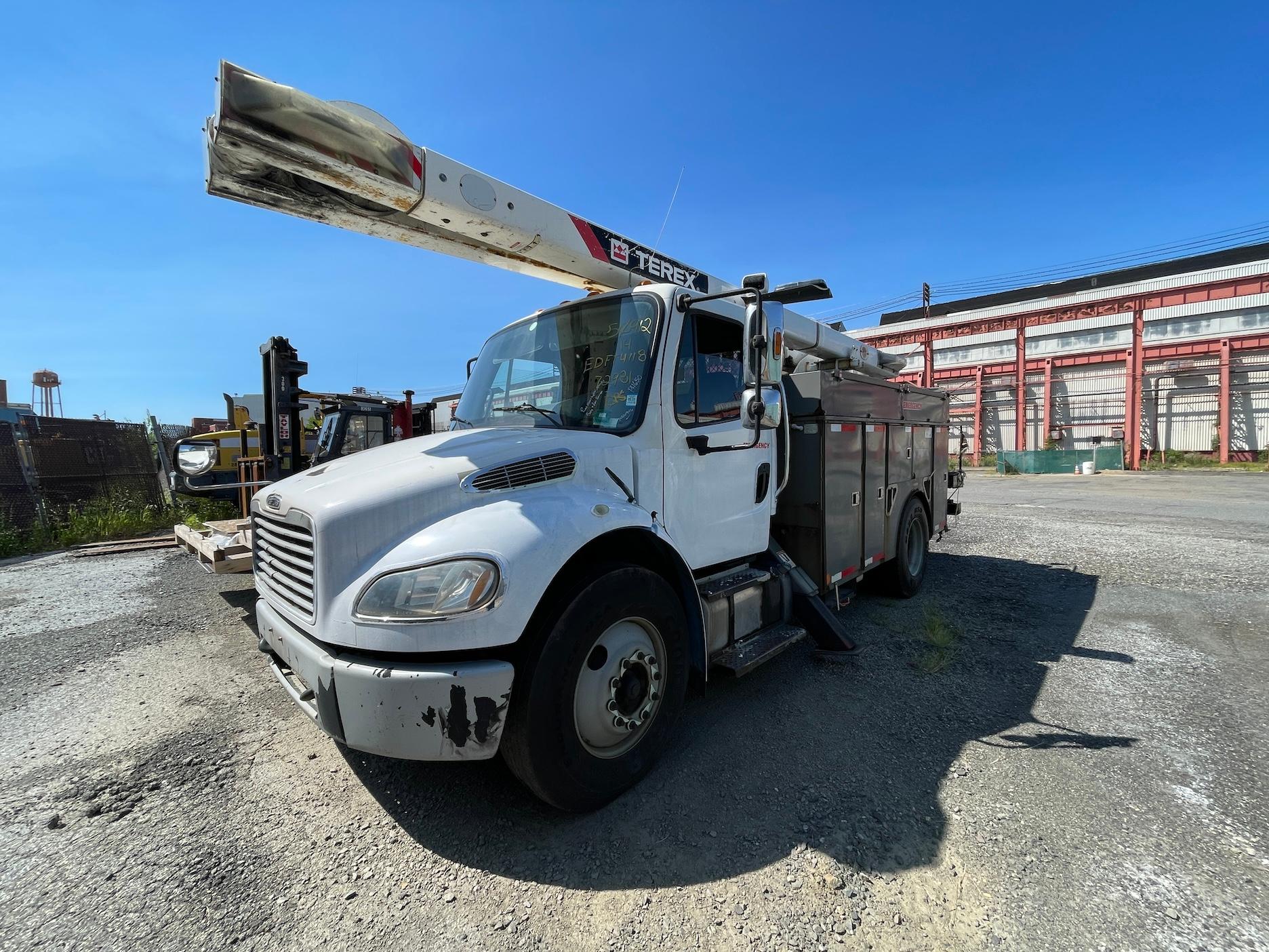 2014 Freightliner SC45 Bucket Truck