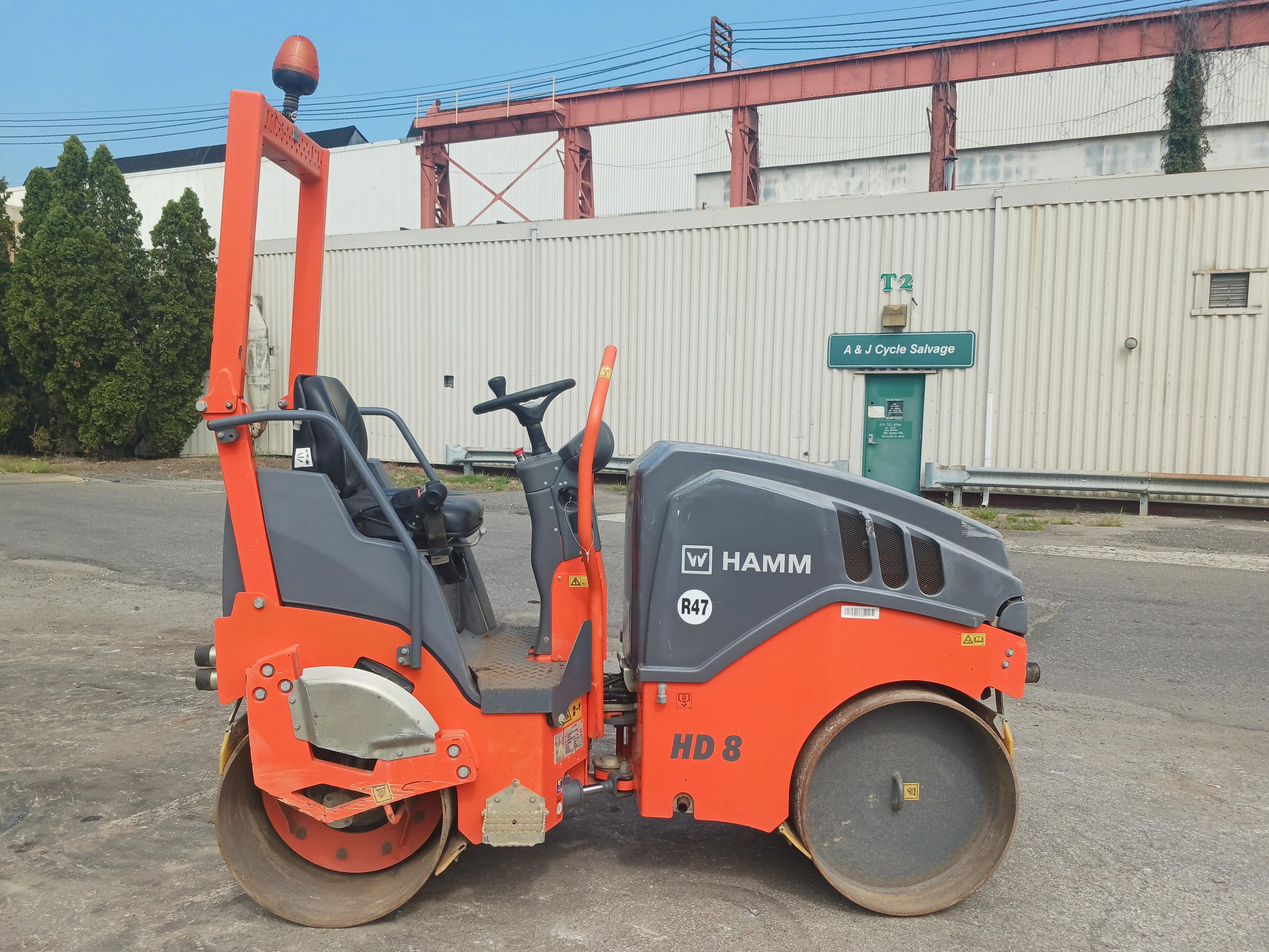 2020 Hamm HD8VV Vibratory Roller - Only 113 hours