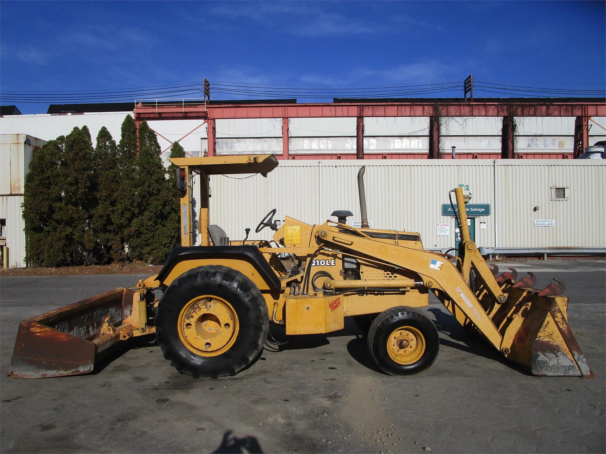 John Deere 210LE Landscape Loader
