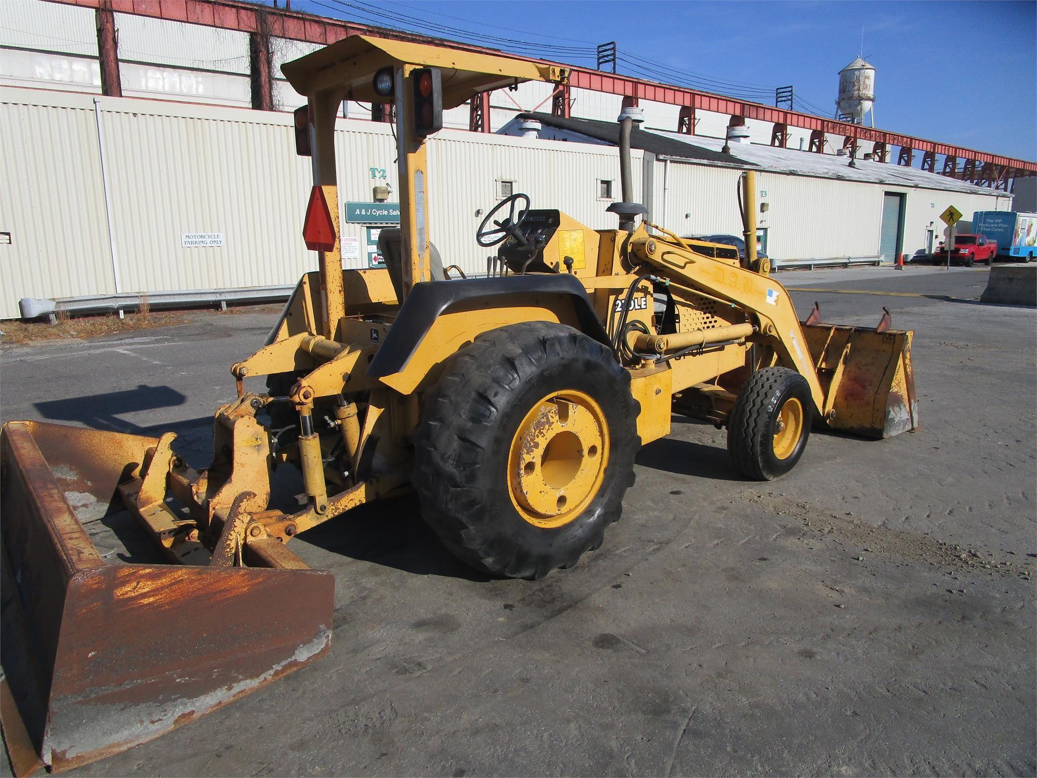John Deere 210LE Landscape Loader