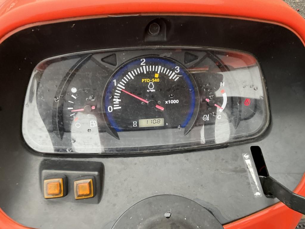 Kubota L 3301 Tractor
