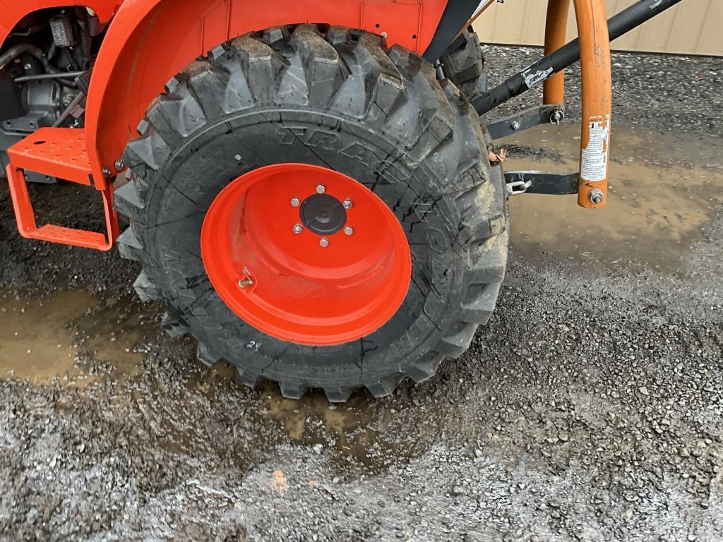 Kubota L 3301 Tractor