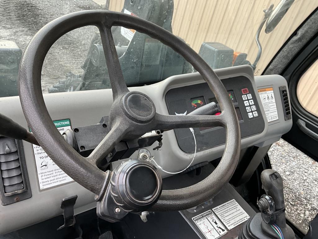 2007 Bobcat 5600 Toolcat Work Utility Vehicle