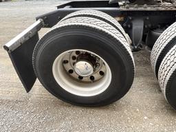 2010 Freightliner Columbia Sleeper Cab Tractor Trk