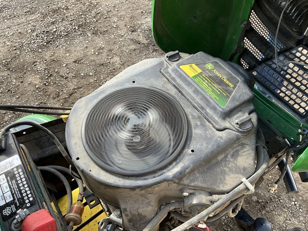 John Deere X370 Riding Mower