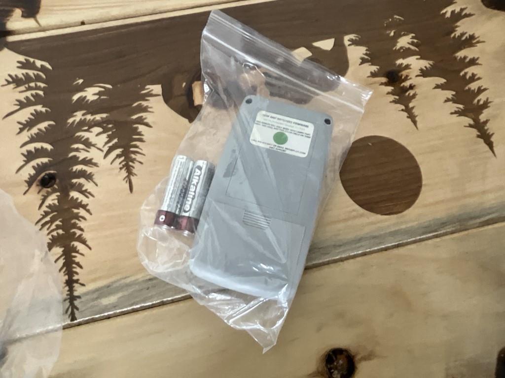 (11) PI-Lit Model RM22086 Remote Controls