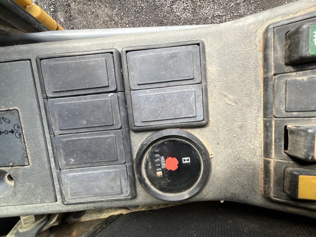 2005 Volvo EC 140B LC Excavator