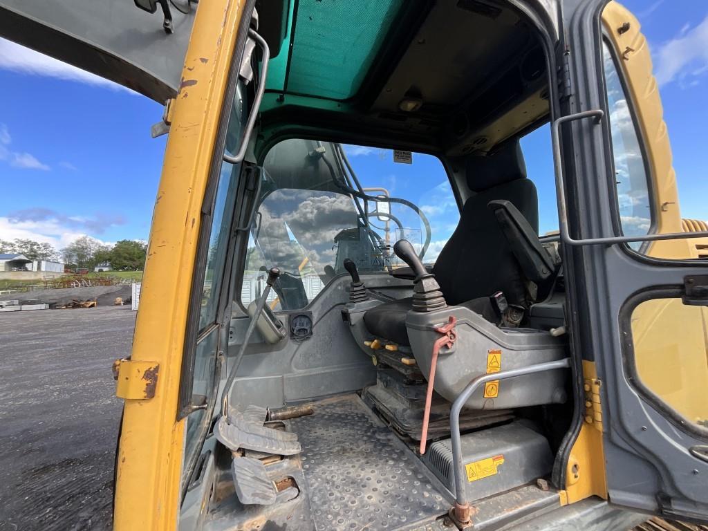 2005 Volvo EC 140B LC Excavator
