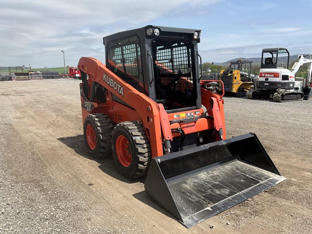 2017 Kubota SSV65 Skid Steer