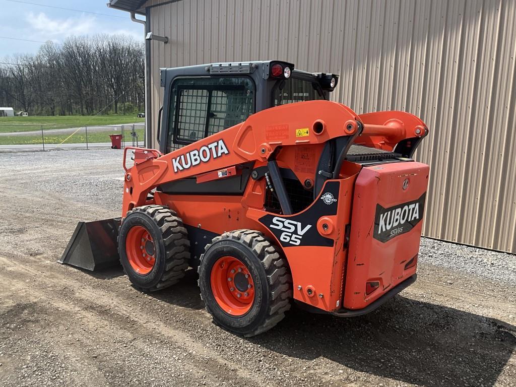 2017 Kubota SSV65 Skid Steer