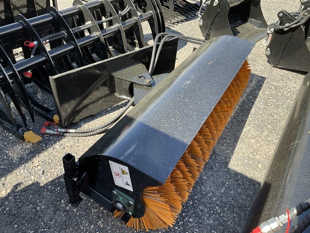 New Future Angle Broom